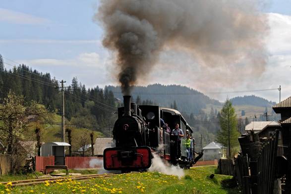 Parcursuri de agrement cu locomotiva Hutulica Parcursuri de agrement cu locomotiva Hutulica